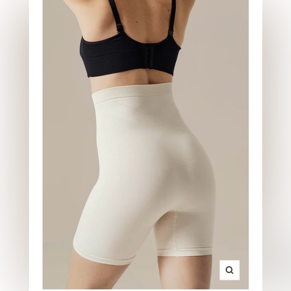 BLANQI® Everyday™ Postpartum Belly Support Girlshort - Pale Nude / Large - Picture 3 of 9